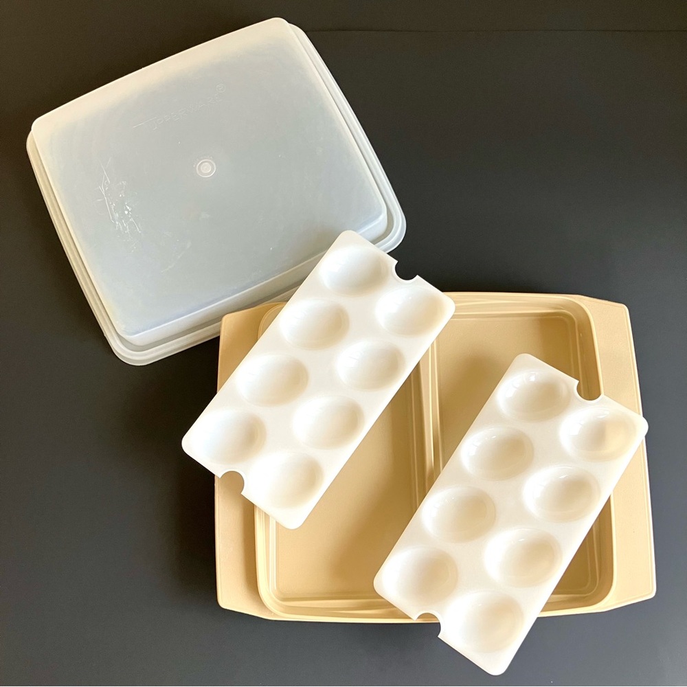 Tupperware Vintage Deviled Egg Carrier